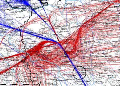 Flugspuren heute mit Landungen (blau) und Starts (rot)